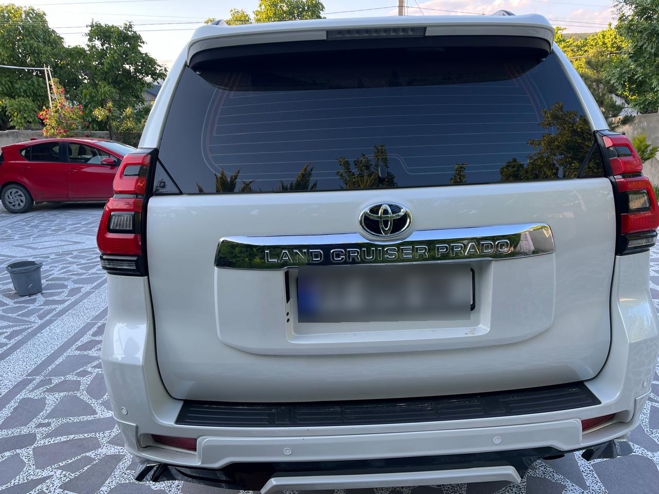 Toyota Land Cruiser Prado - фото 2