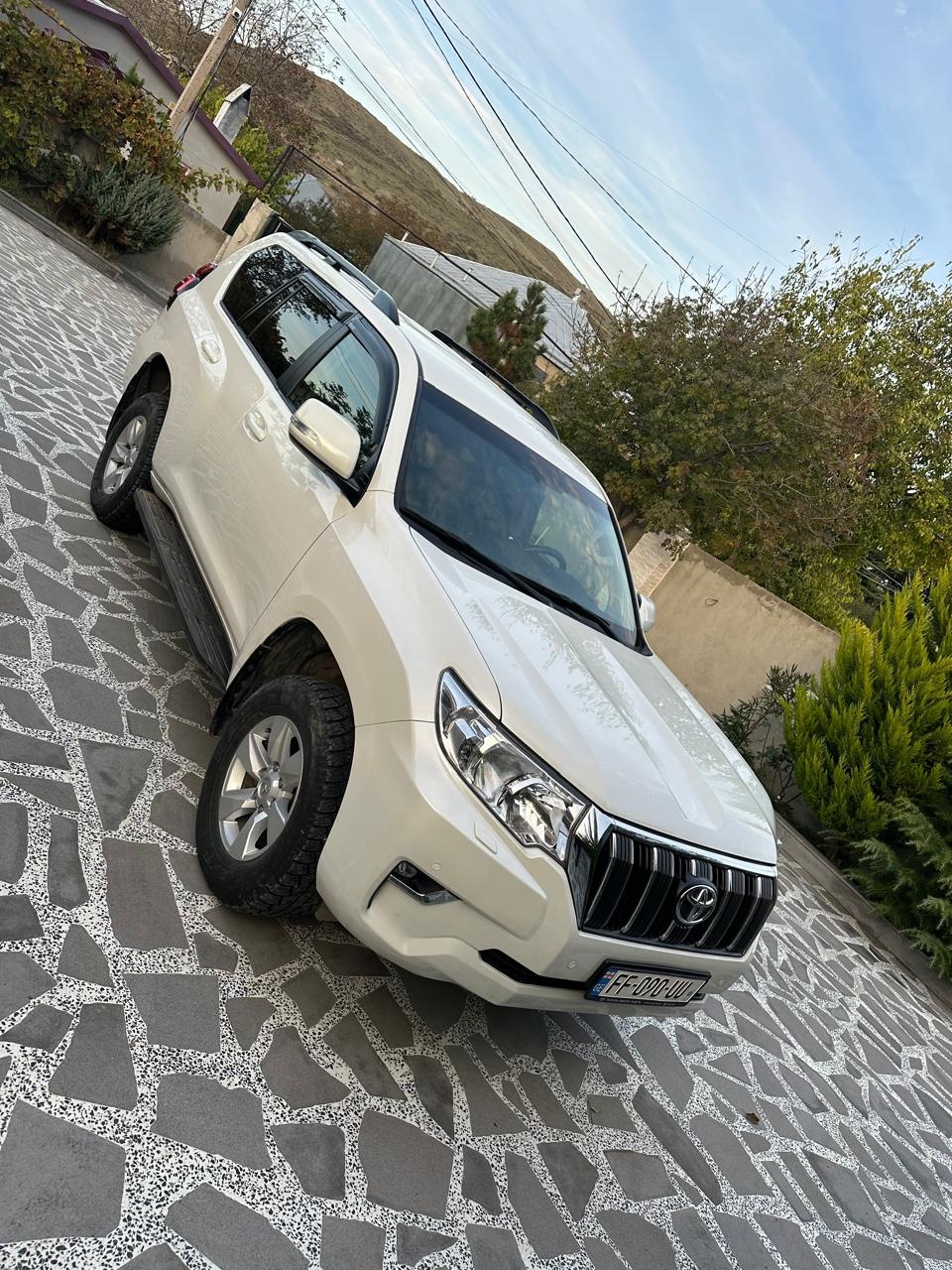 Toyota Land Cruiser Prado - фото 3