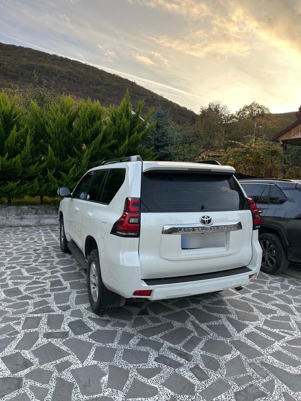 Toyota Land Cruiser Prado - фото 5