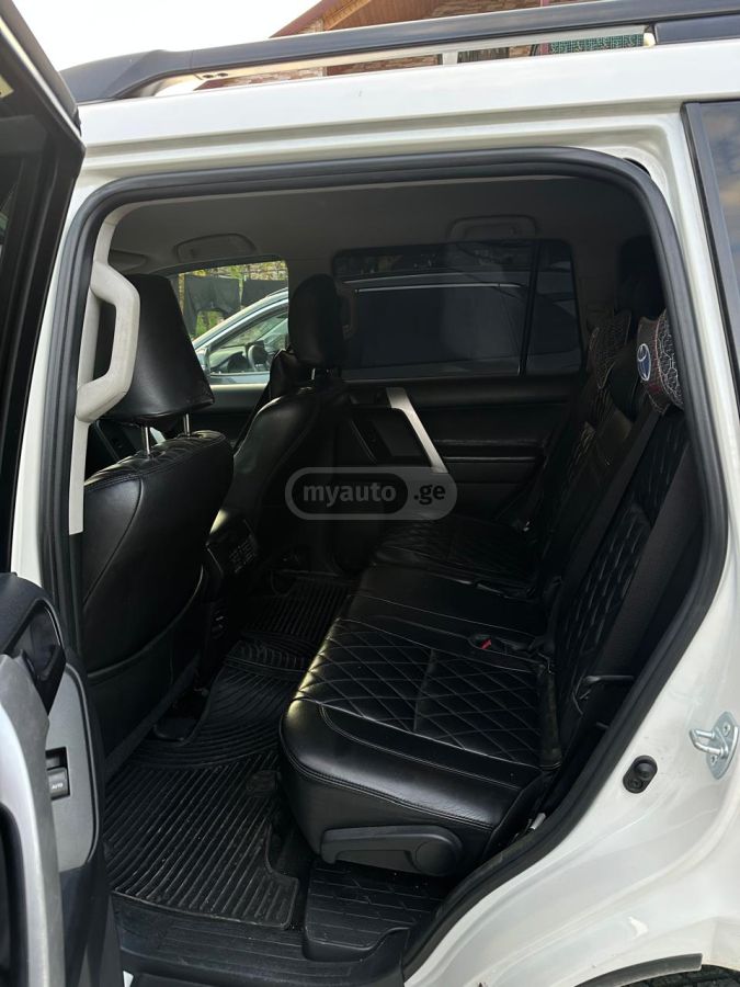 Toyota Land Cruiser Prado - фото 8