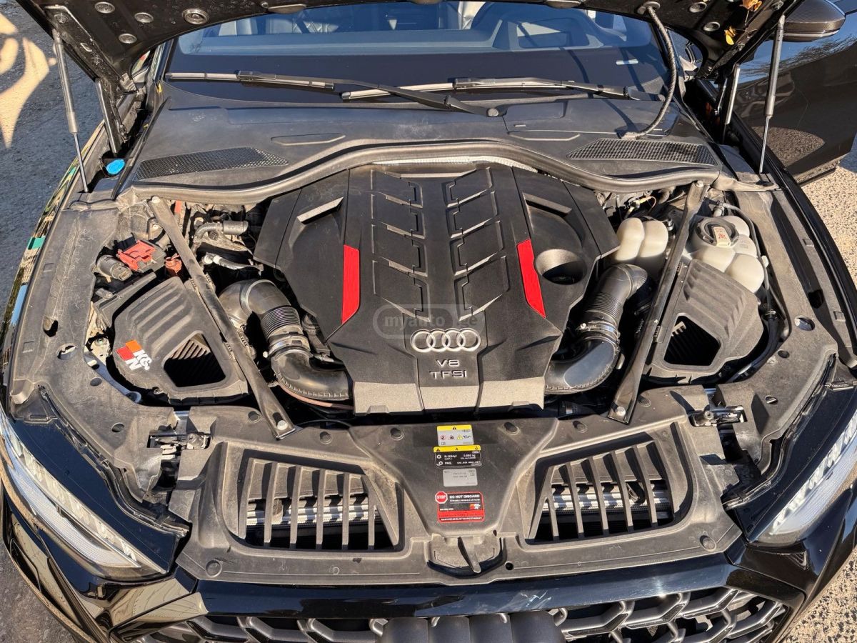 Audi S8 - фото 3