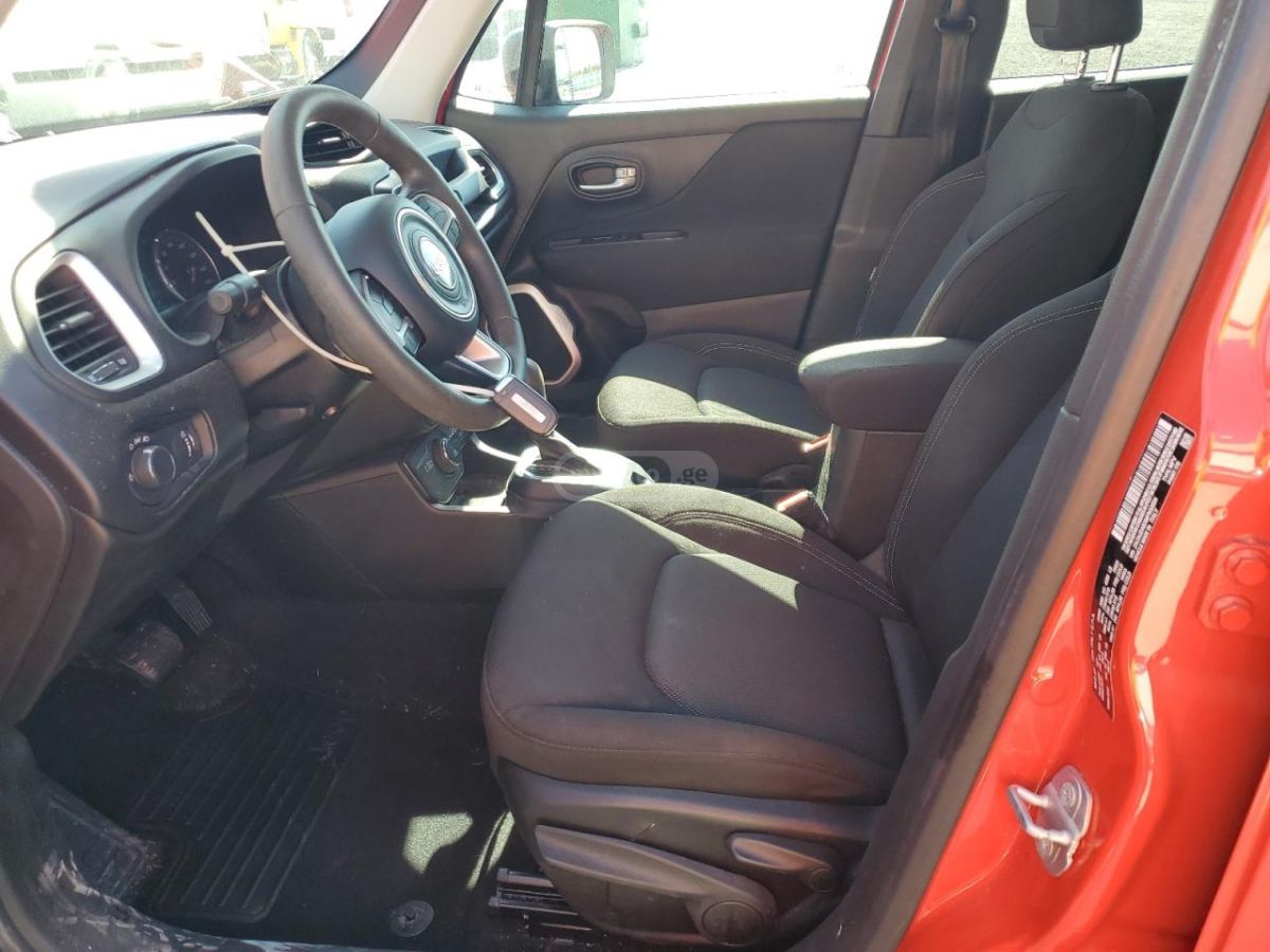 Jeep Renegade - фото 7