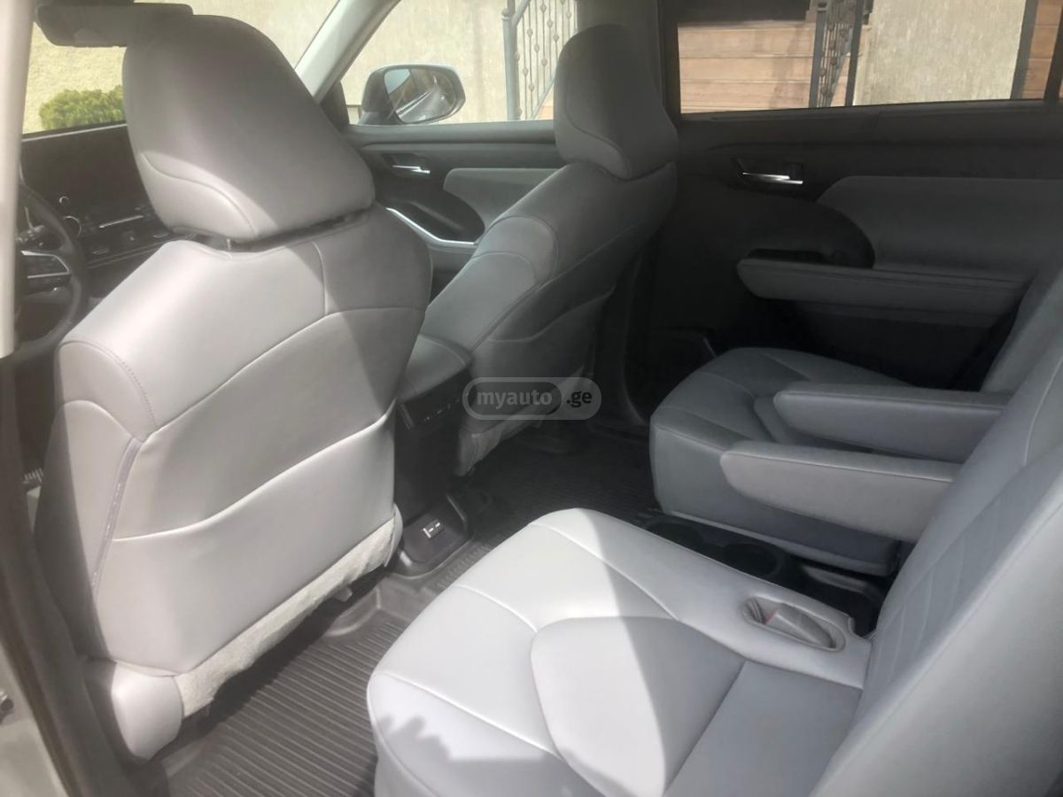Toyota Highlander - фото 9