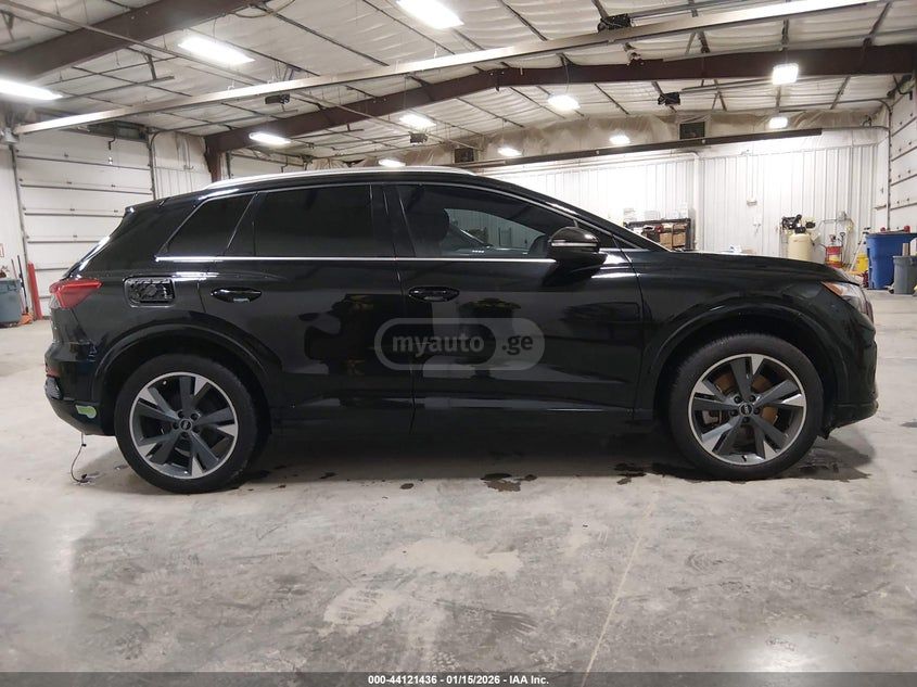 Audi Q4 E-Tron - фото 5