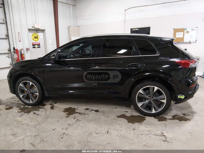 Audi Q4 E-Tron - фото 6