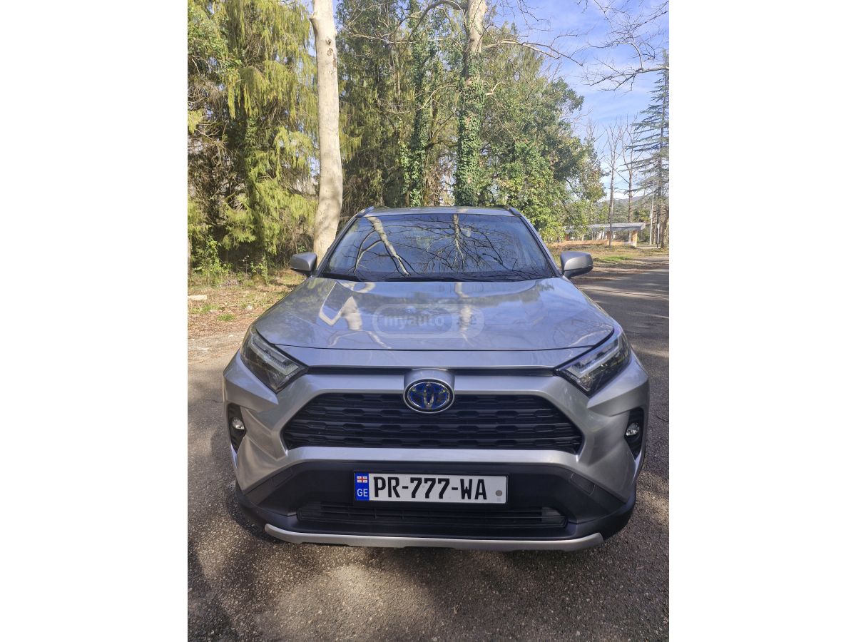 Toyota RAV 4 - фото 1