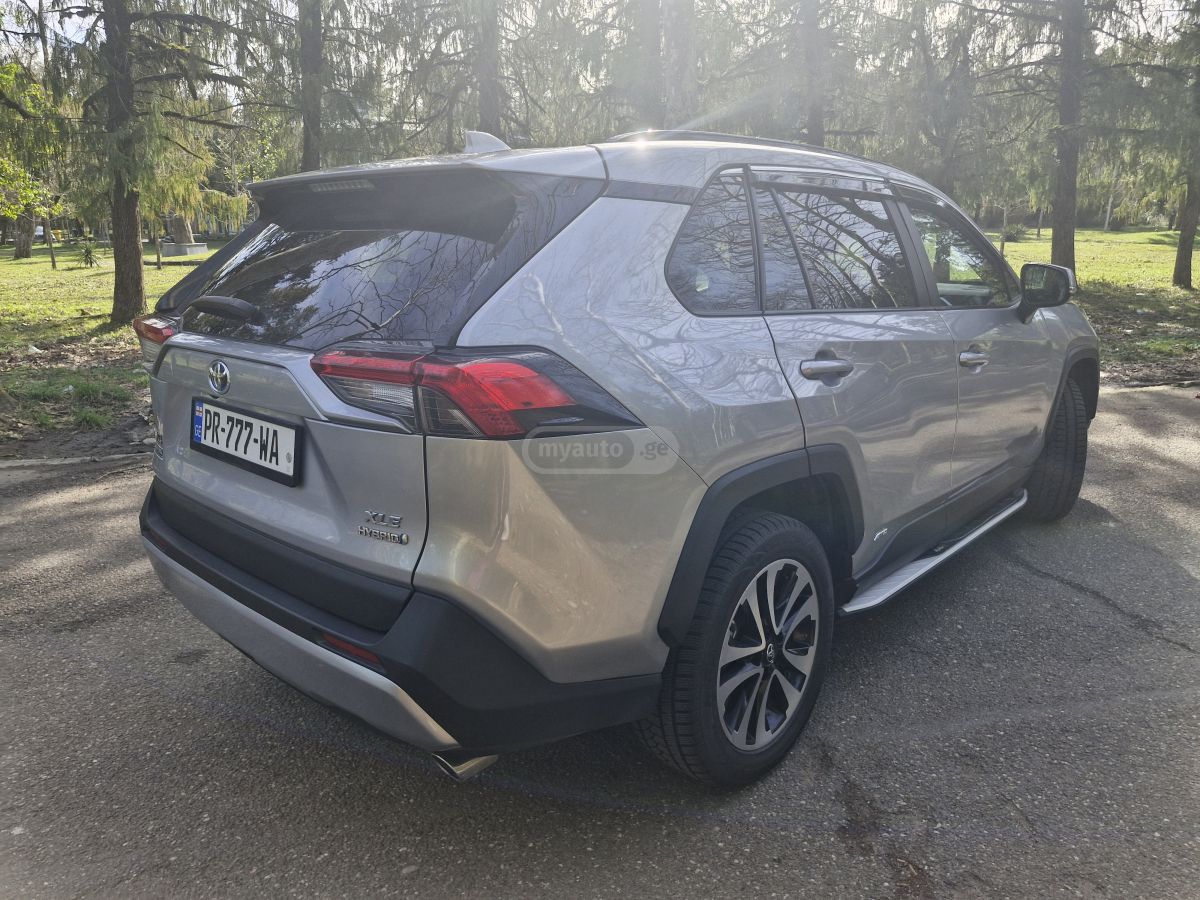 Toyota XLE Premium 4dr All-Wheel Driv — миниатюра 5