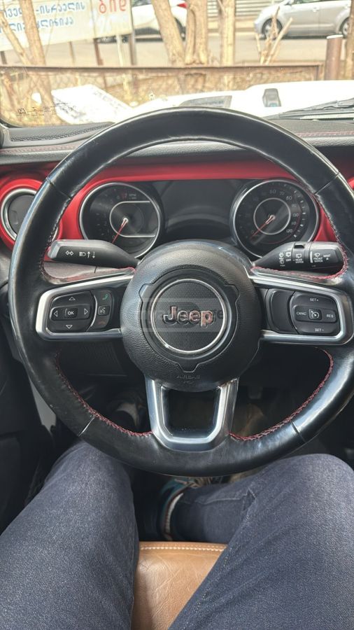 Jeep Wrangler - фото 7