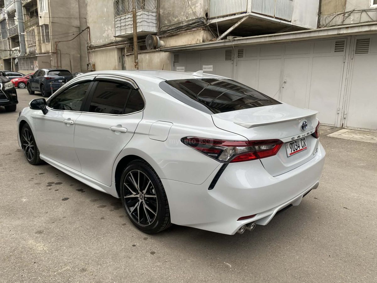 Toyota SE 4dr Front-Wheel Drive Sedan — миниатюра 4