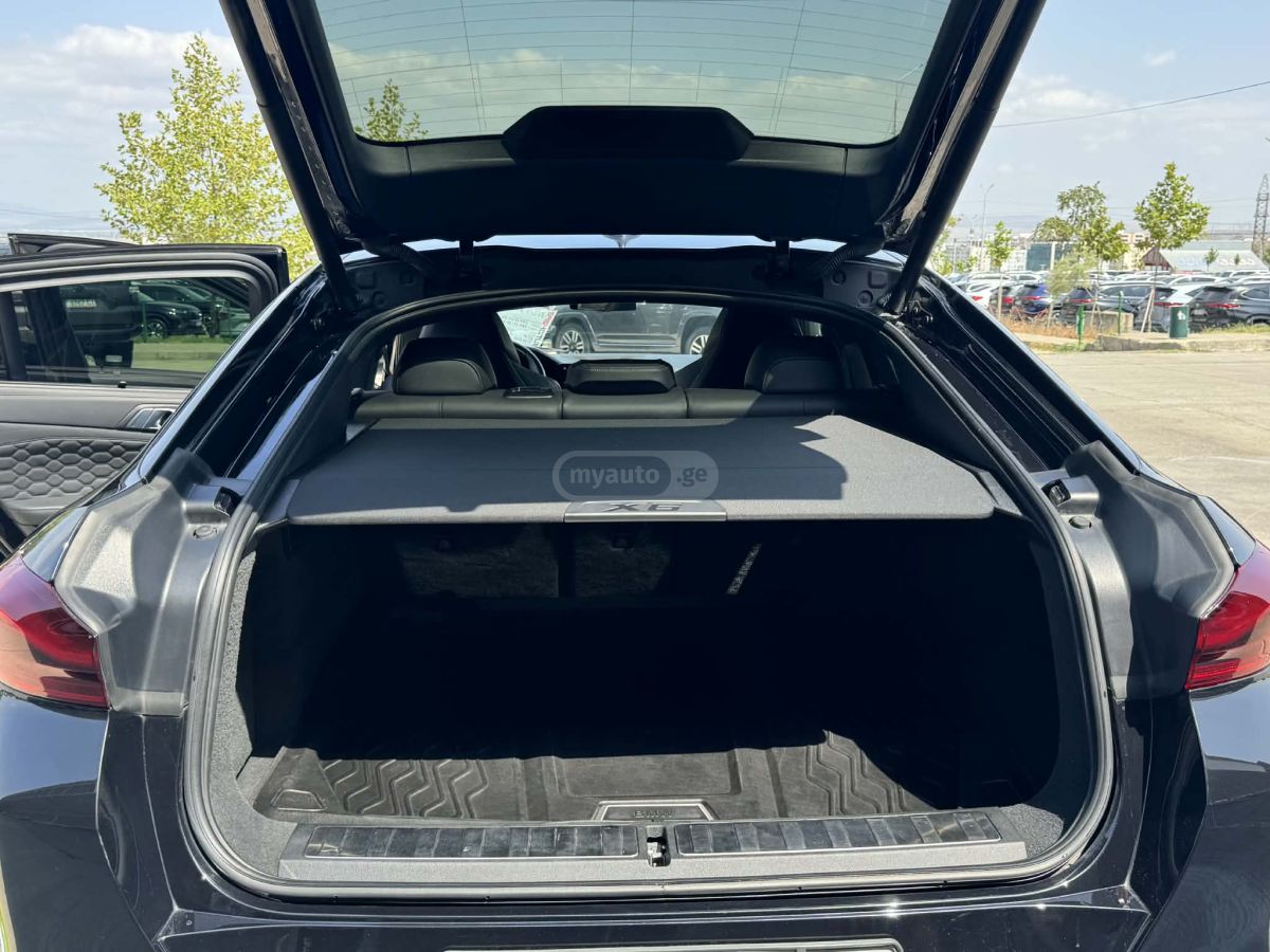 BMW X6 M 2022 — миниатюра 10