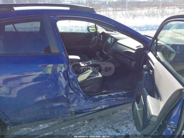 Subaru Premium 4dr All Wheel Drive CV — миниатюра 5