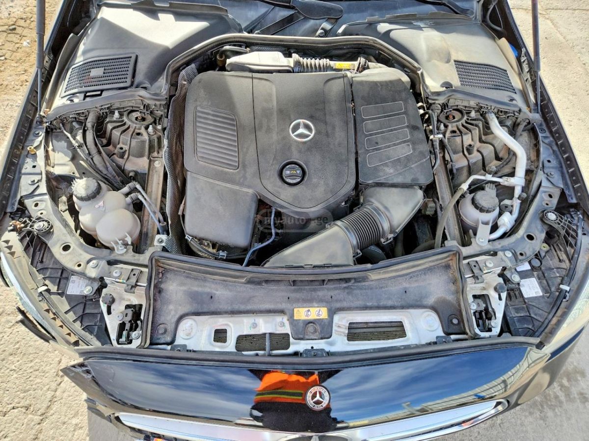 Mercedes-Benz C 300 - фото 10