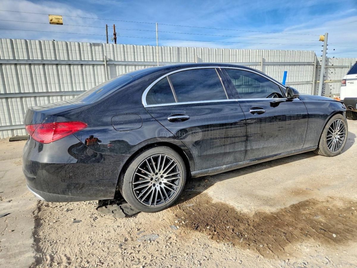 Mercedes-Benz C 300 - фото 3