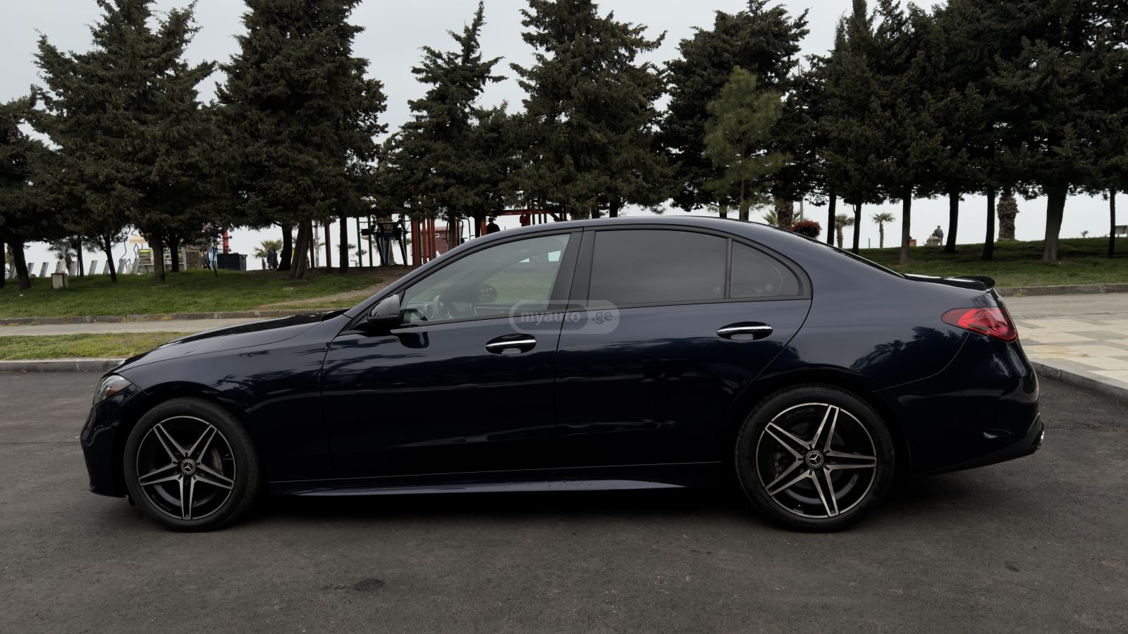 Mercedes-Benz C 300 - фото 7