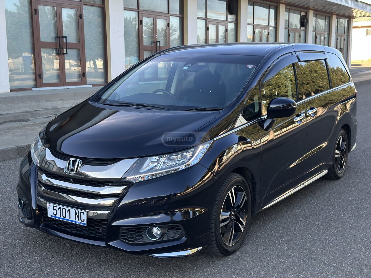 Honda Odyssey - фото 1