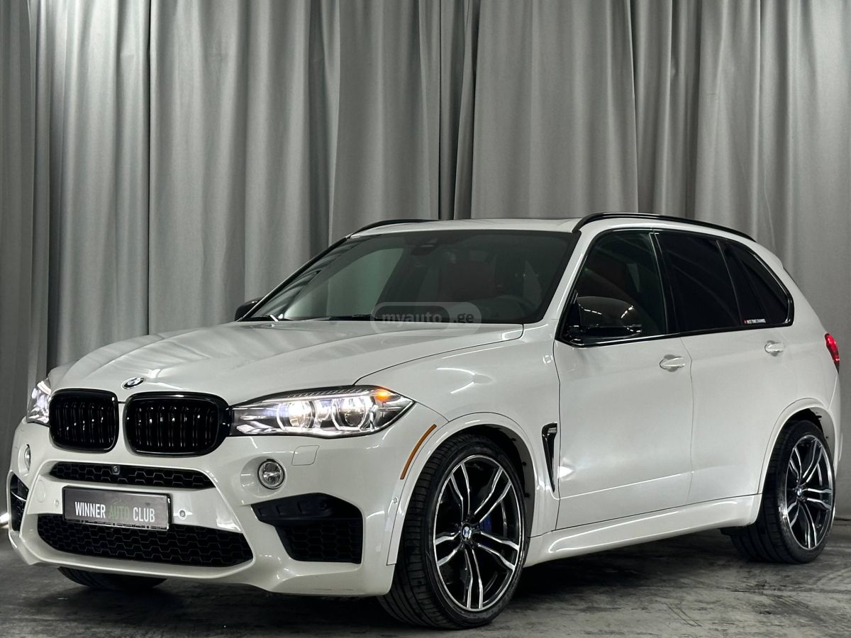 BMW X5 - фото 1