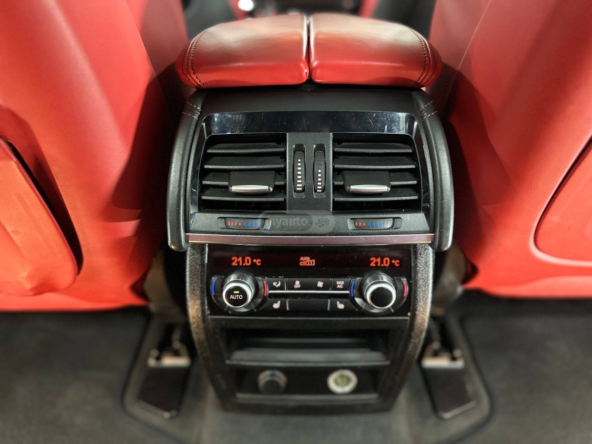 BMW X5 - фото 11