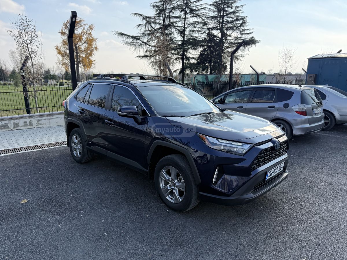 Toyota XLE Premium 4dr All Wheel Driv — миниатюра 7