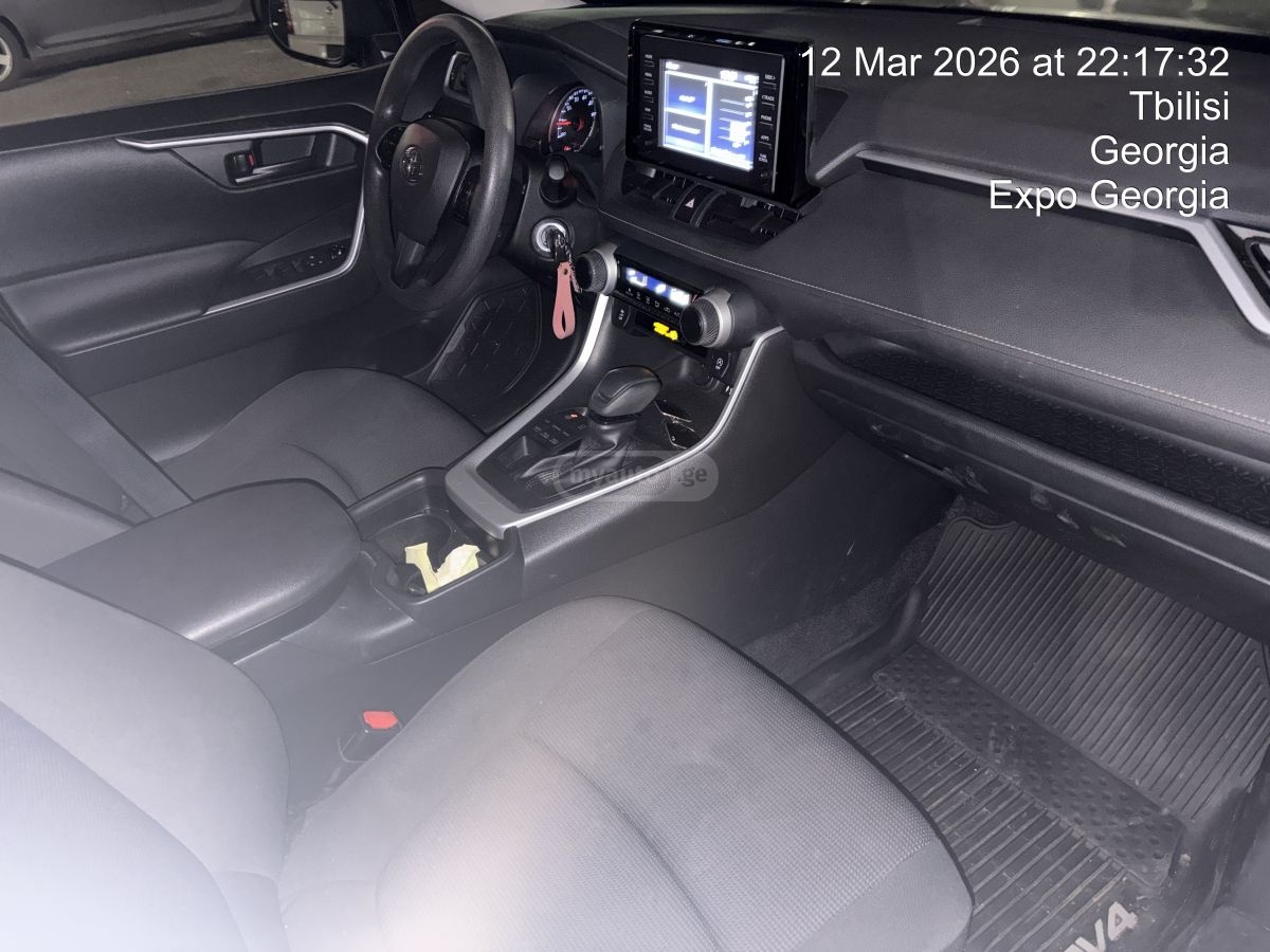 Toyota Rav 4 - фото 5