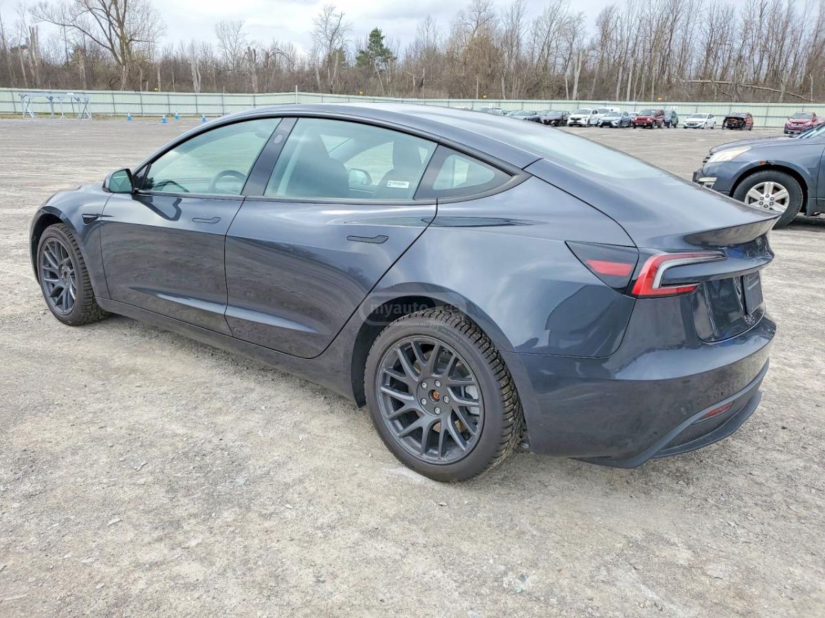 Tesla Model 3 2025 — миниатюра 2