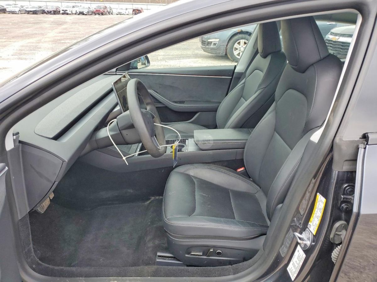 Tesla Model 3 2025 — миниатюра 7