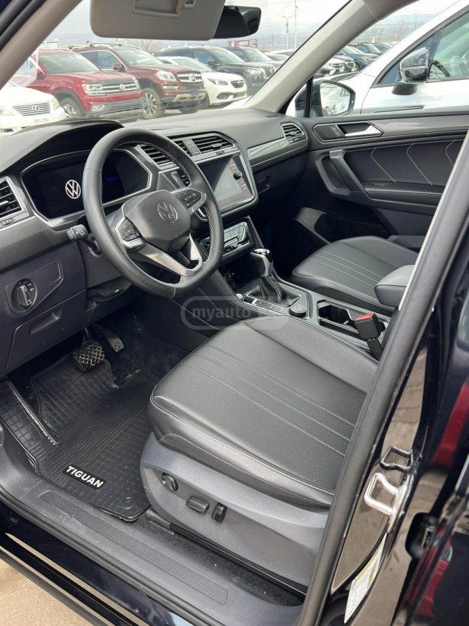 Volkswagen Tiguan - фото 8