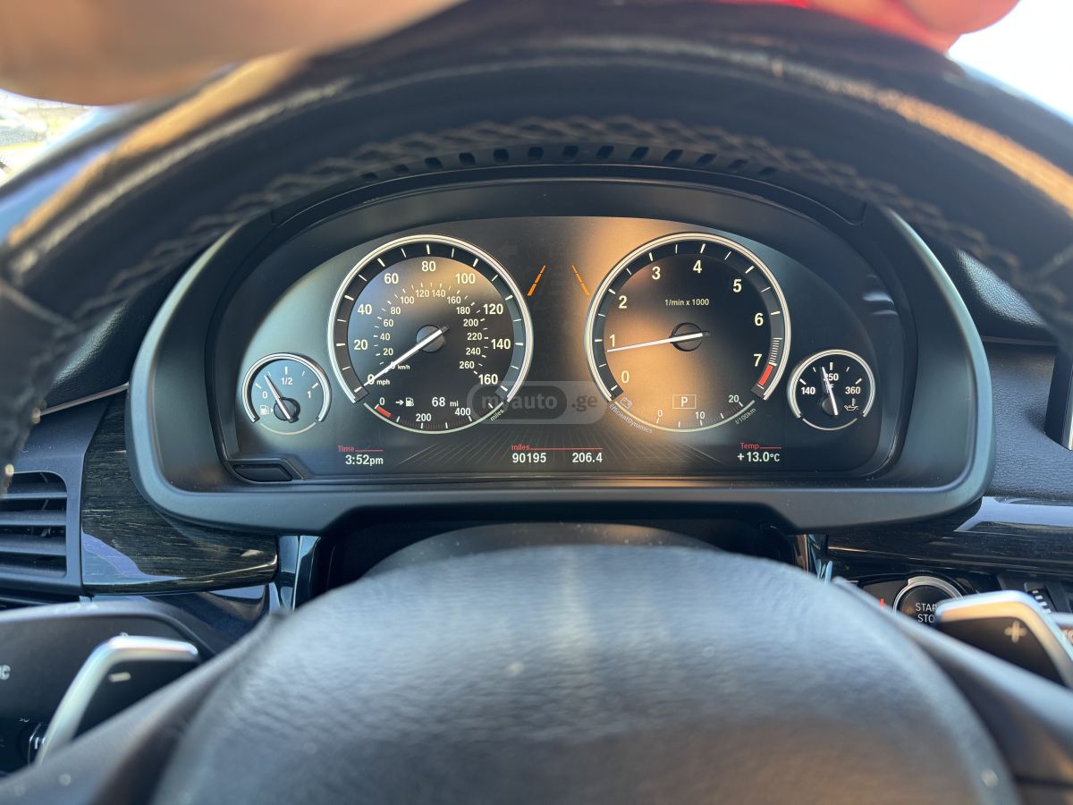 BMW X5 - фото 10