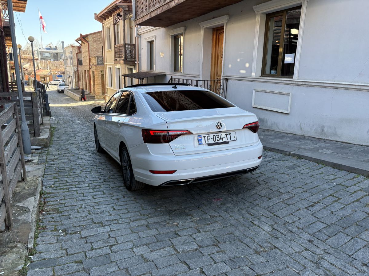 Volkswagen Jetta - фото 3