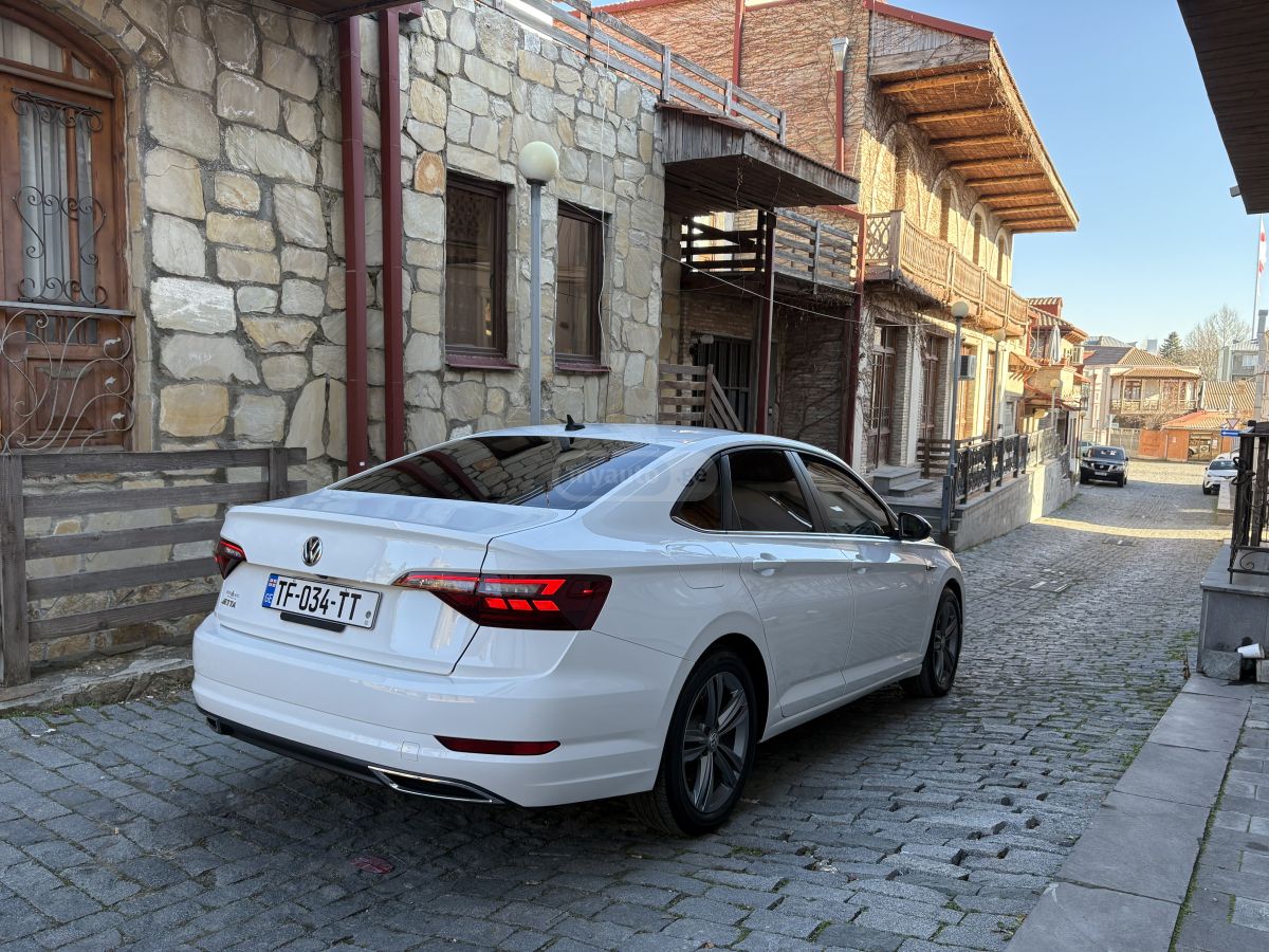 Volkswagen Jetta - фото 5