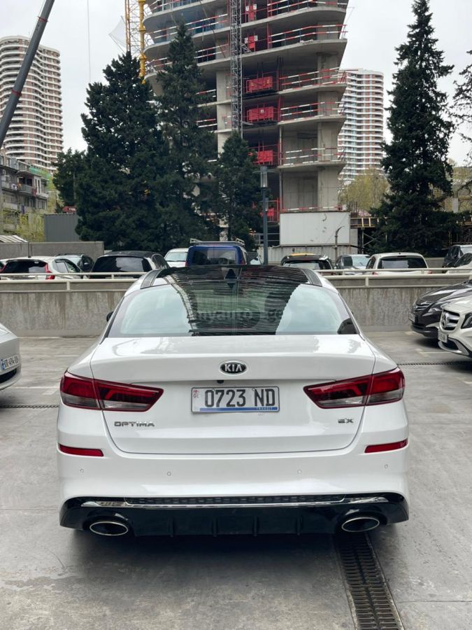 Kia Optima - фото 6