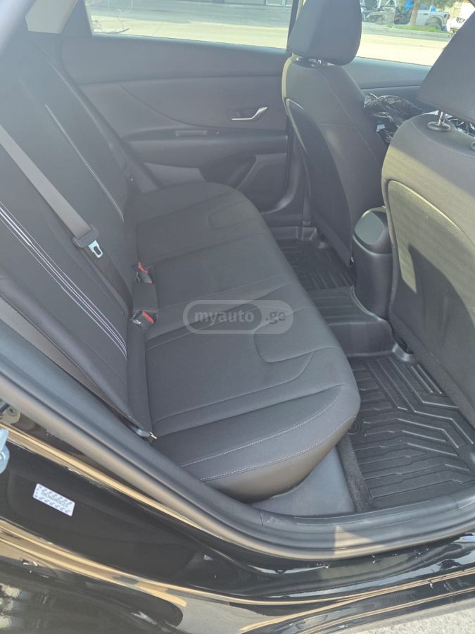 Hyundai SEL 4dr Sedan — миниатюра 6