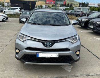 ToyotaRAV 4