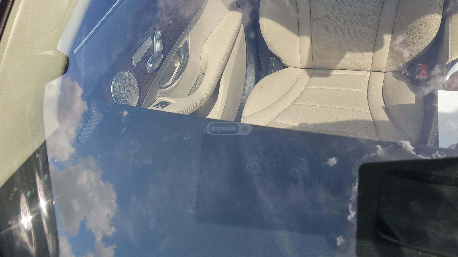 Mercedes-Benz C 300 - фото 4