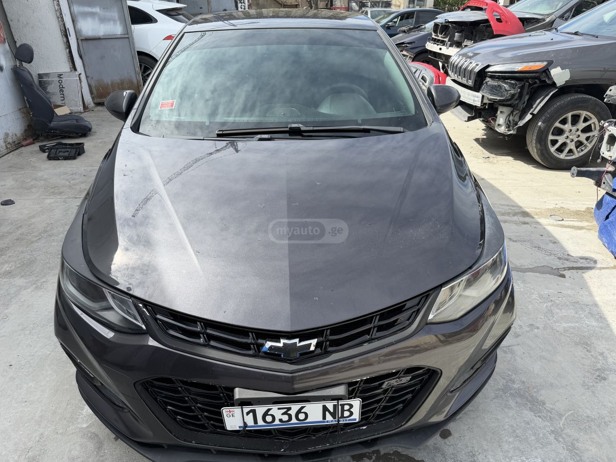 Chevrolet Cruze - фото 1