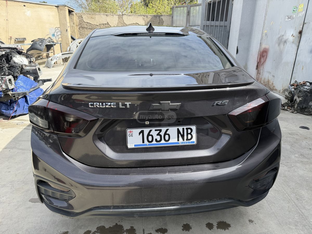 Chevrolet Cruze - фото 5