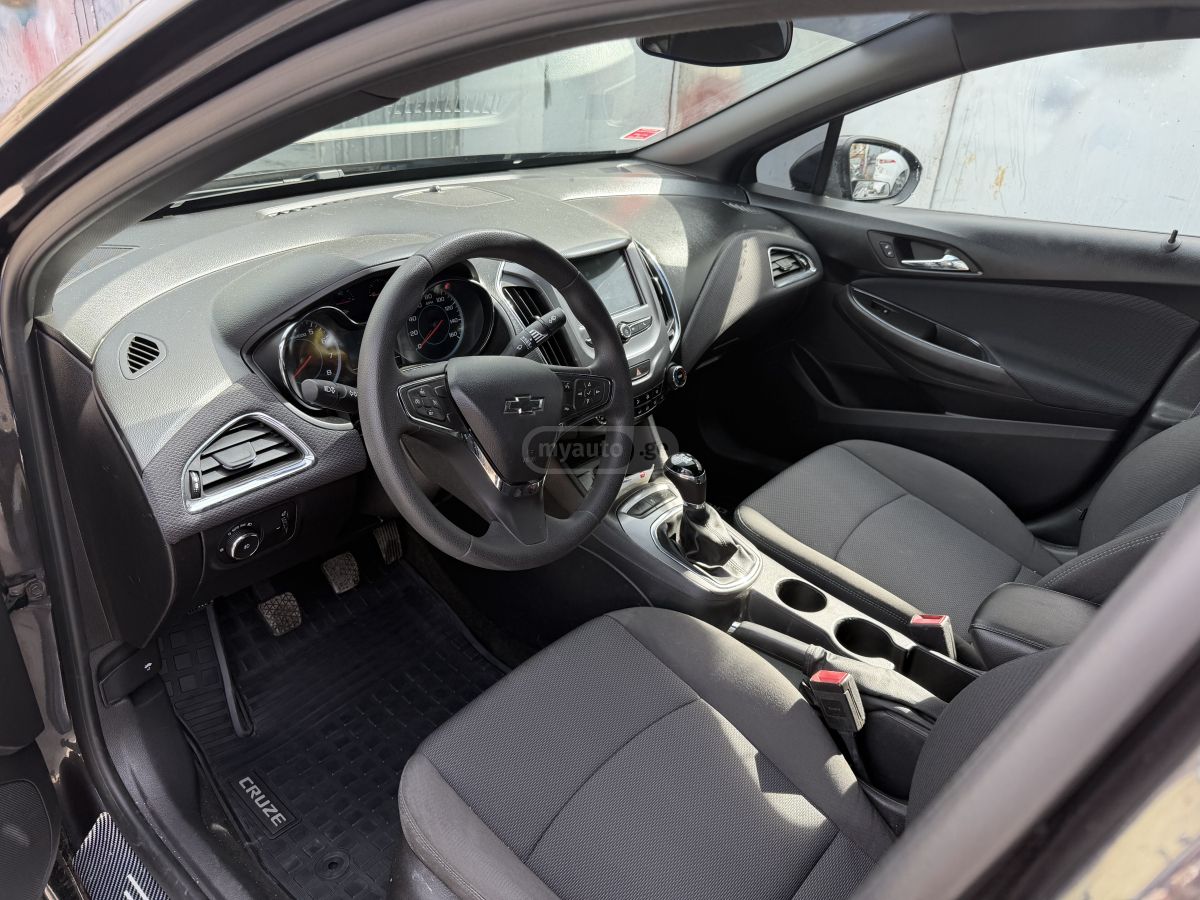 Chevrolet Cruze - фото 7