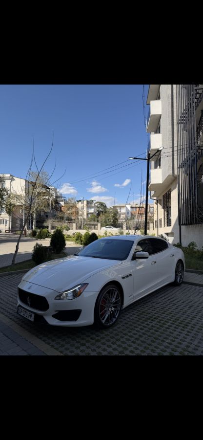 Maserati Quattroporte - фото 1