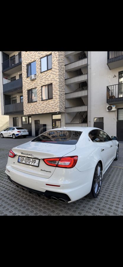Maserati Quattroporte - фото 4