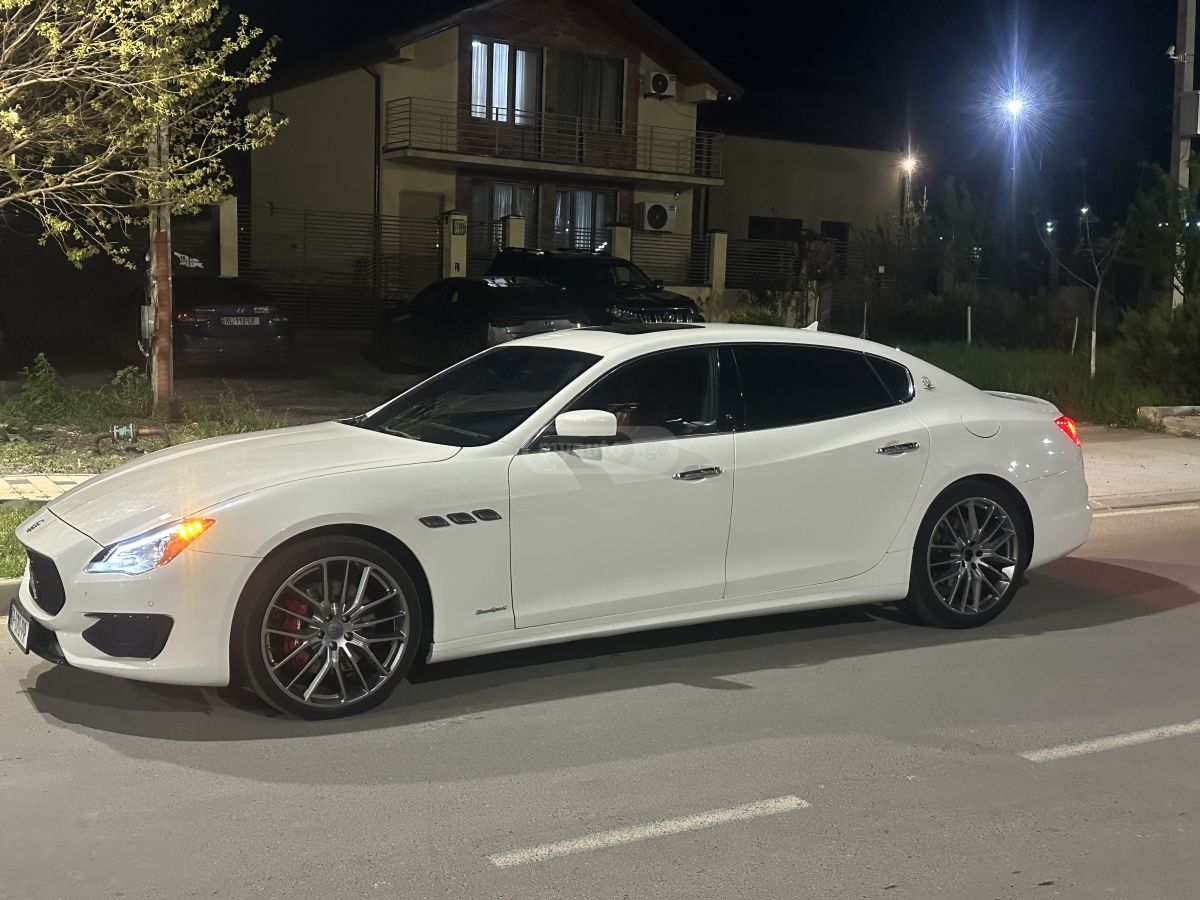 Maserati Quattroporte - фото 8