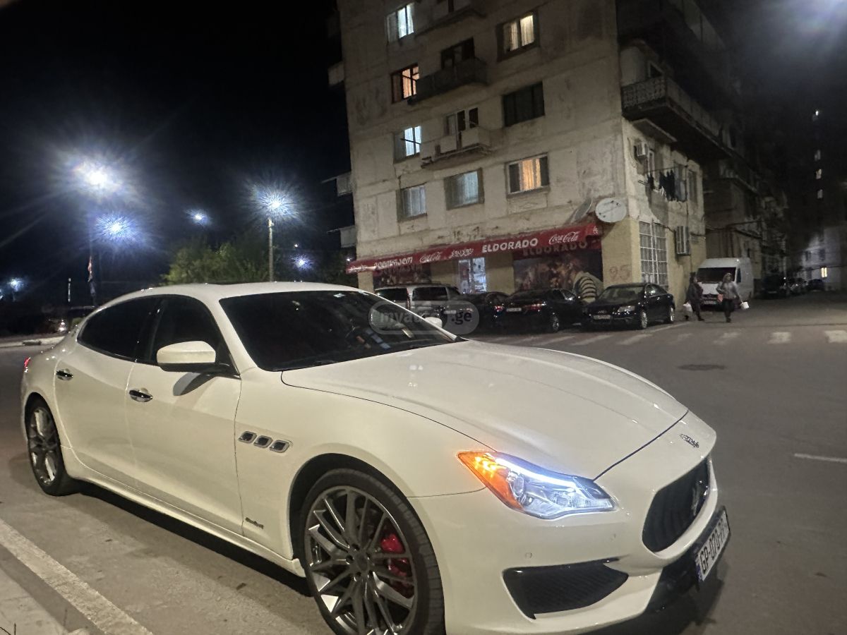 Maserati Quattroporte - фото 9