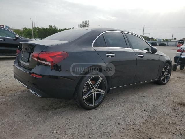 Mercedes-Benz A 220 2022 — миниатюра 3