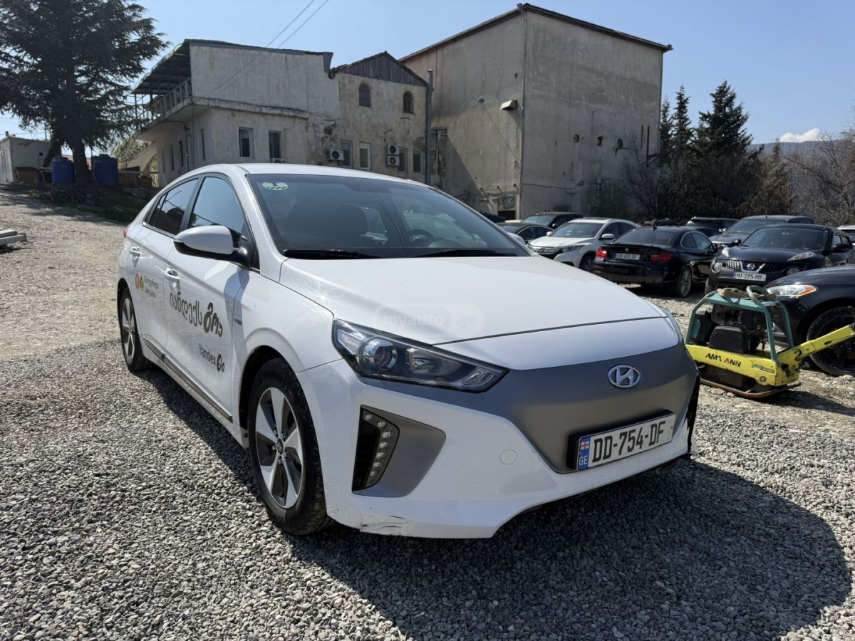 Hyundai Ioniq - фото 2