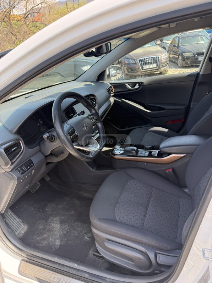Hyundai Ioniq - фото 6