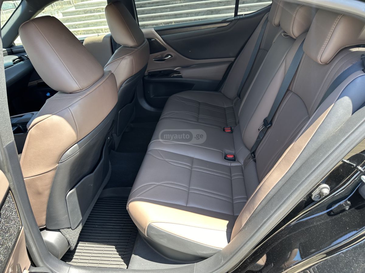 Lexus ES 300 - фото 6