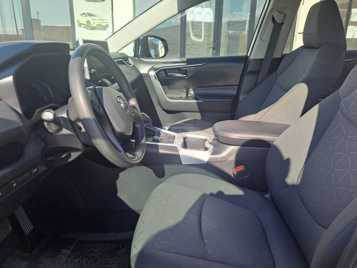 Toyota RAV 4 - фото 13