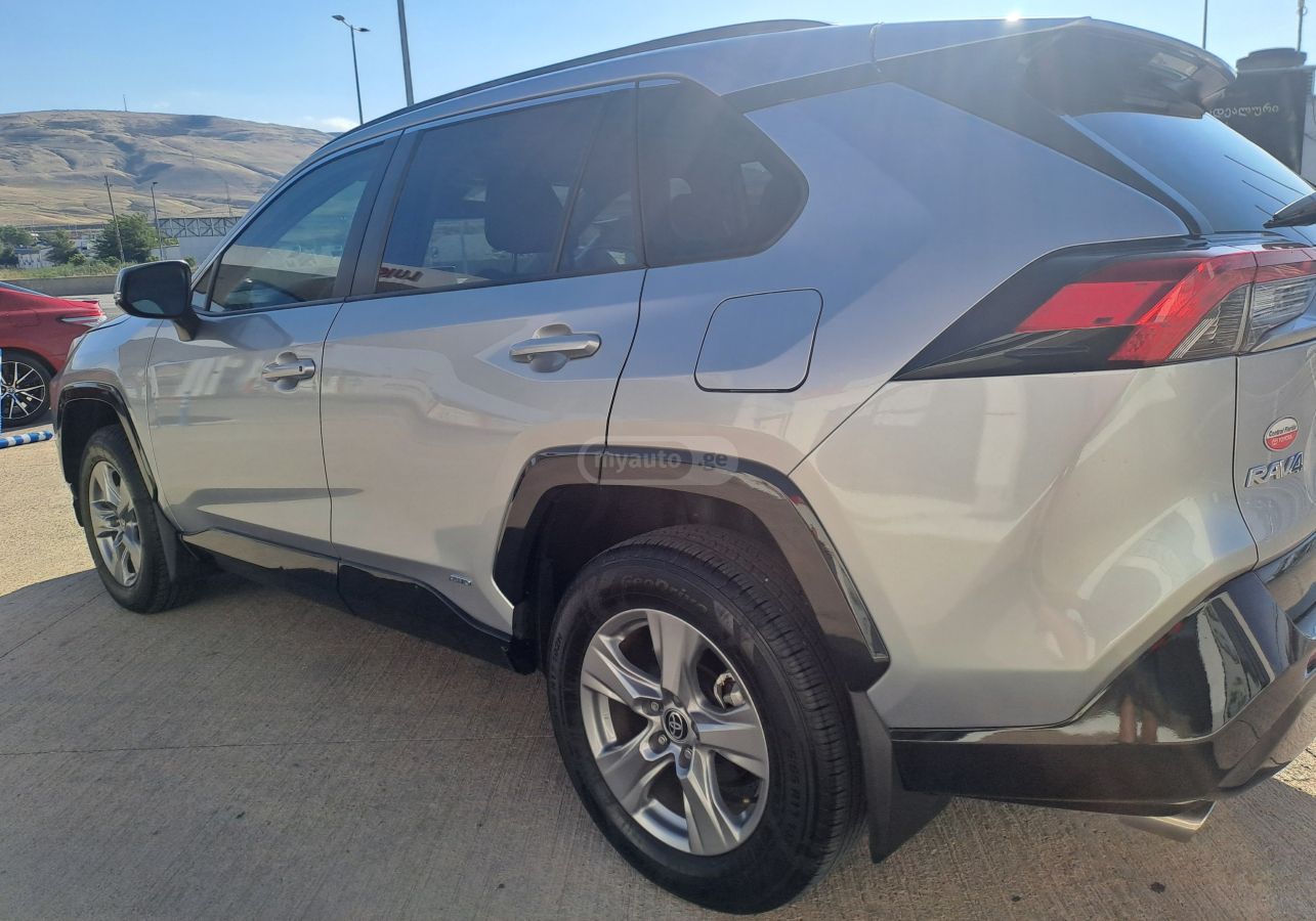 Toyota RAV 4 - фото 5