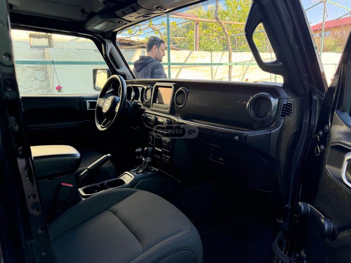 Jeep Wrangler - фото 9
