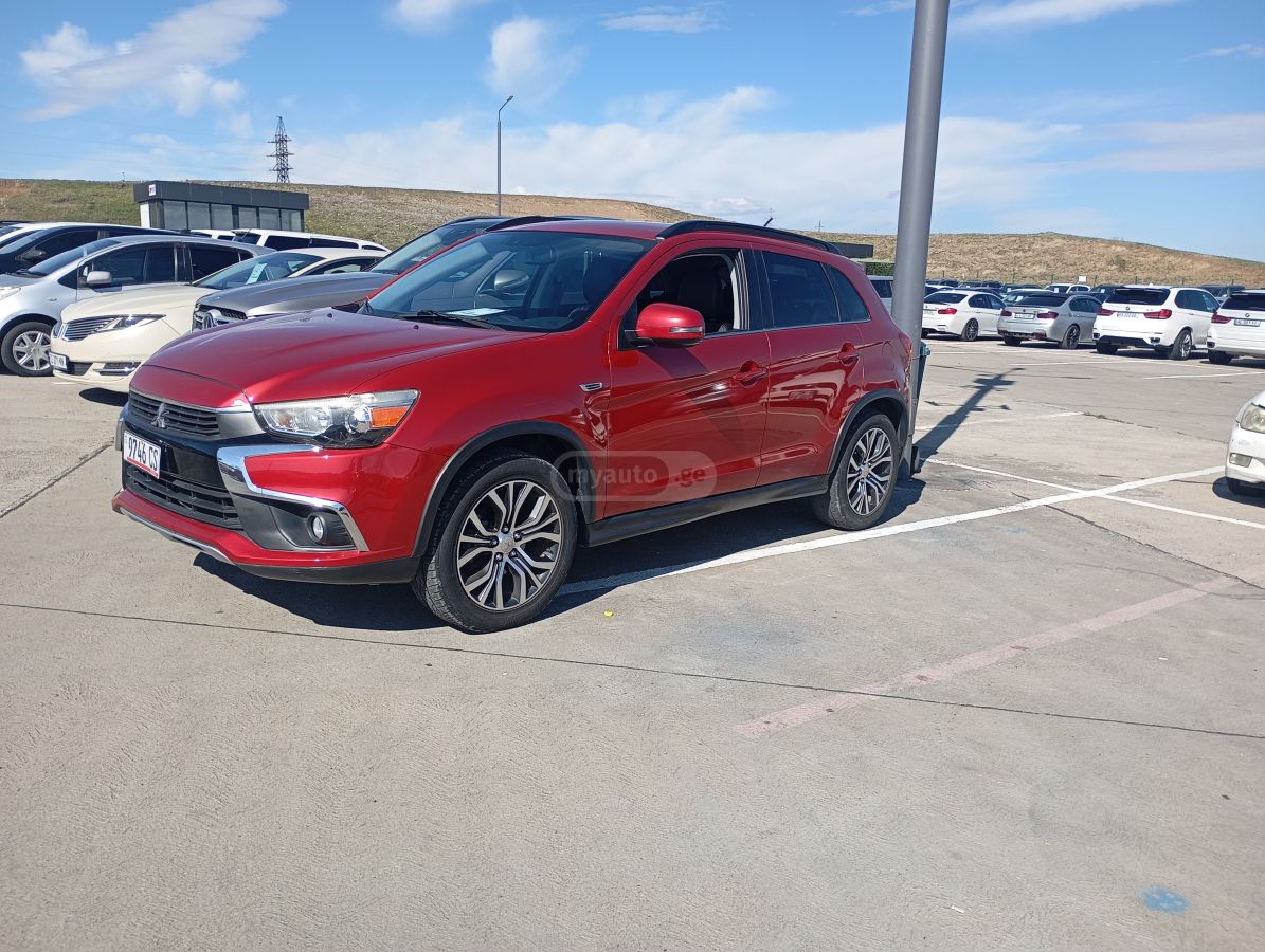 Mitsubishi Outlander Sport - фото 1