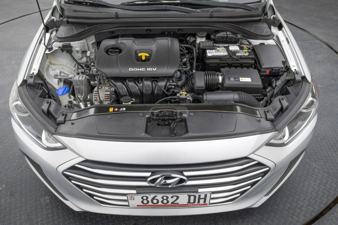 Hyundai Elantra - фото 8