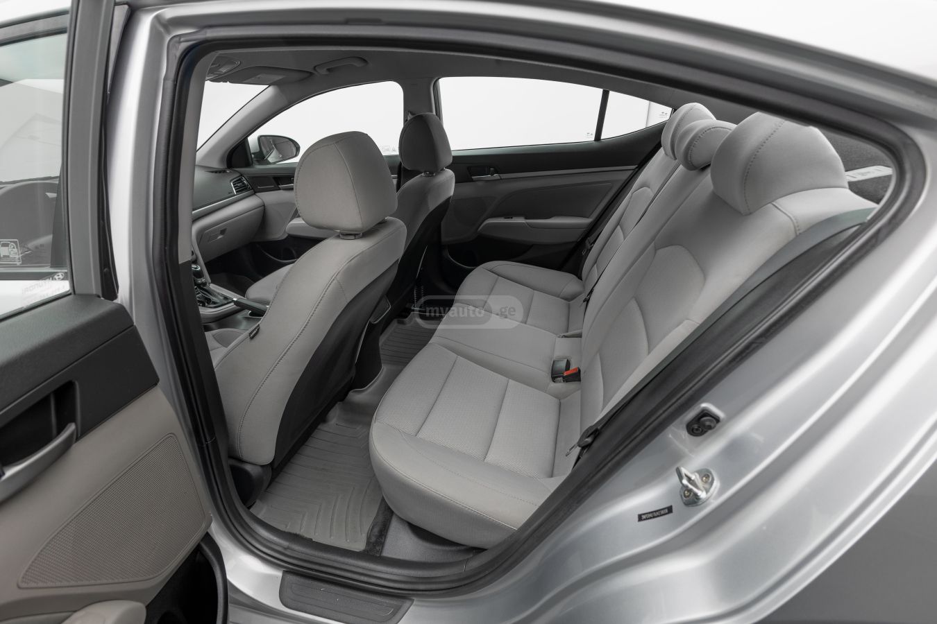 Hyundai Elantra - фото 9